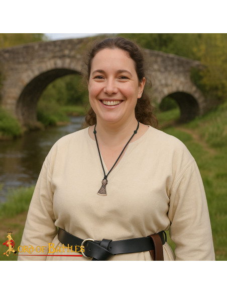 Pendentif de hache viking en bronze...