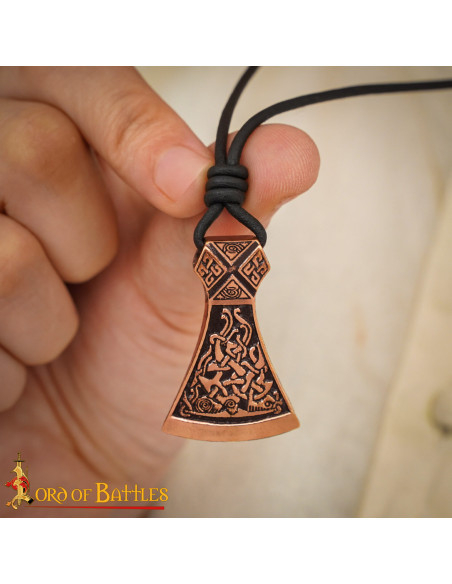 Pendentif de hache viking en bronze...