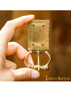 Boucle et finition médiévale pour ceintures d'époque 2