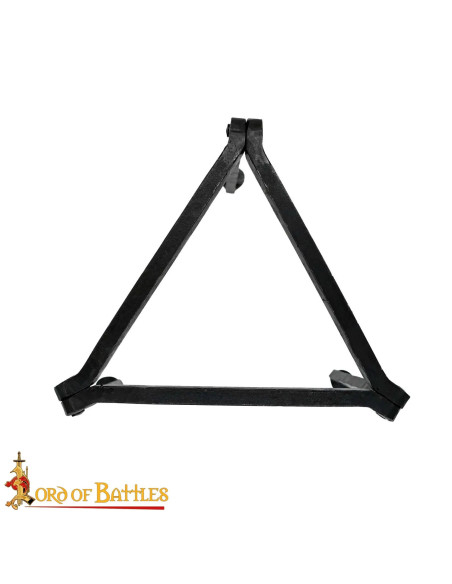 Trépied médiéval pour feu en fer...