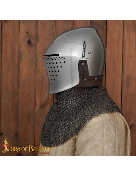 Gorget médiéval en cotte de mailles...