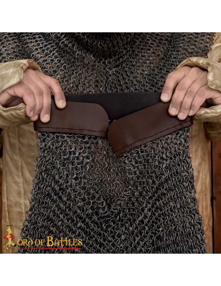 Gorget médiéval en cotte de mailles...