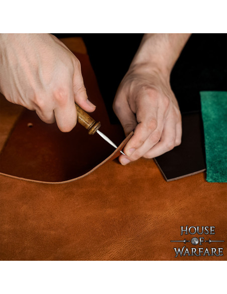 Poinçon en acier pour percer et...