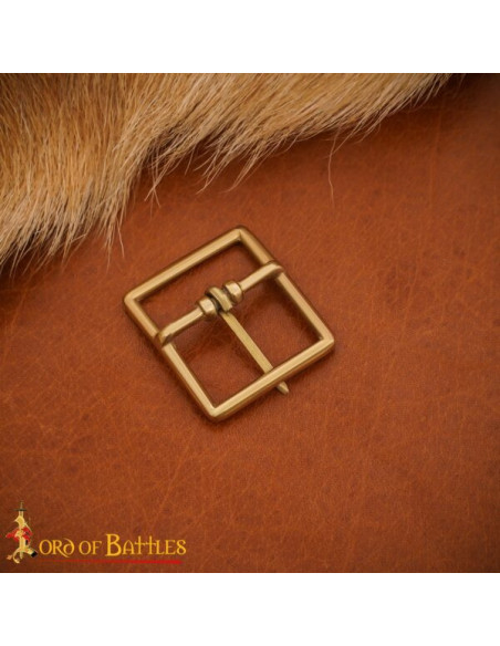 Boucle en laiton massif médiévale 2,3...