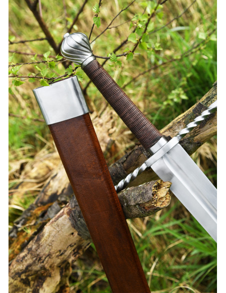 Épée bâtarde avec fourreau,...