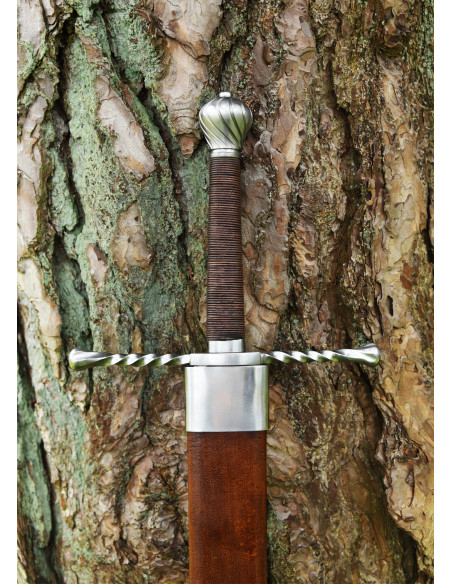 Épée bâtarde avec fourreau,...