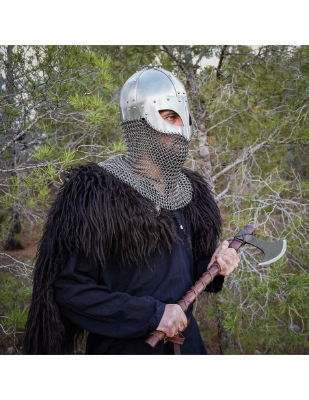 Casque viking avec coiffe en mailles...