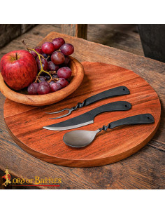 Ensemble de couverts médiévaux en acier inoxydable, avec...