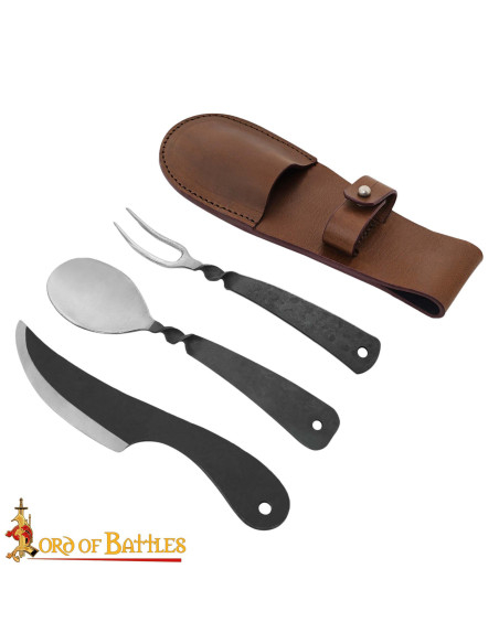 Ensemble de couverts médiévaux en...