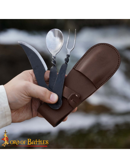 Ensemble de couverts médiévaux en...