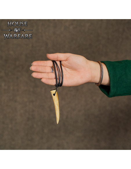 Collier en corne de boeuf poli...