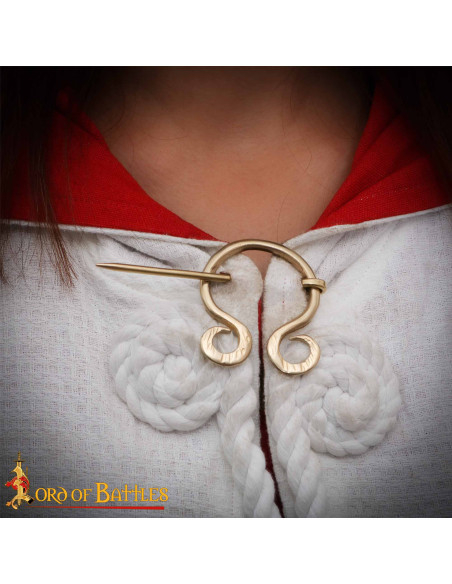 Fermoir viking pour cape en laiton...