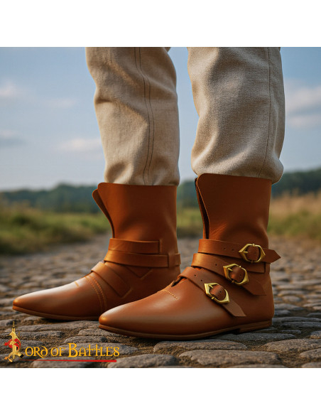 Bottines médiévales en cuir marron du...