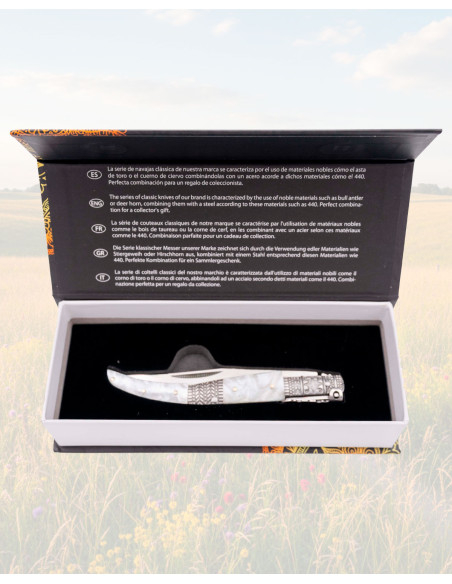 Couteau à crin de soie perle en acier...