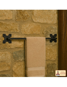 Sèche-serviettes médiéval en fer forgé fait main