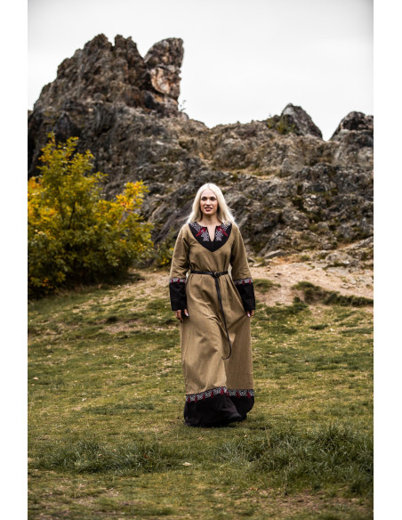 Robe Viking Femme modèle Idun avec...