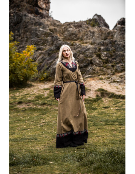 Robe Viking Femme modèle Idun avec...