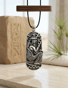 pendentif égyptien assis