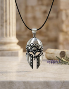 Pendentif casque grec