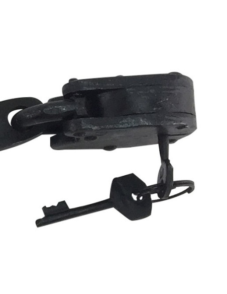 menottes médiévales avec cadenas