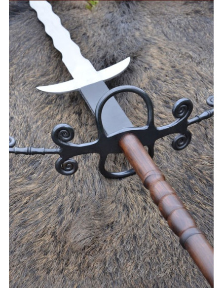 Epée 2 mains flamboyantes, 147 cms.