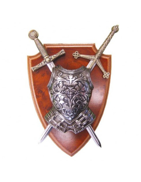 Panoplie avec cuirasse et 2 épées