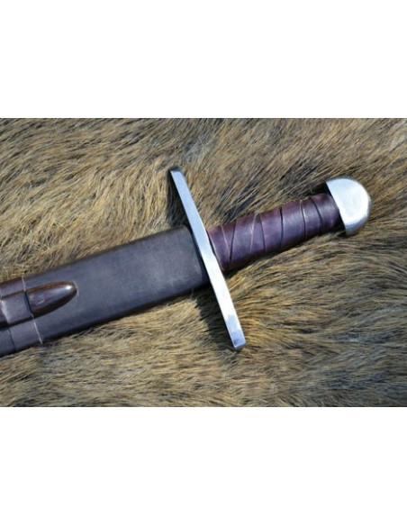 Épée normande avec fourreau