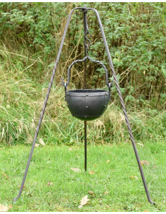 chaudron médiéval riveté 2