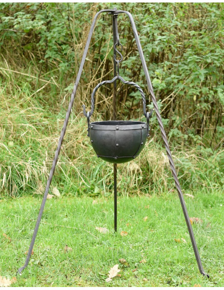 chaudron médiéval riveté