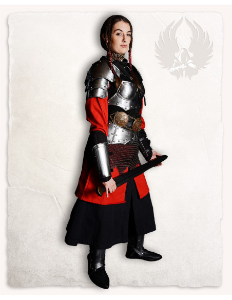 Armure pour femme en acier