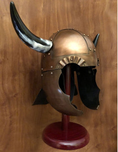 Casque viking avec ailes et cornes