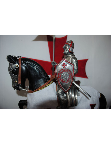 Chevalier templier à cheval (33 cms.)