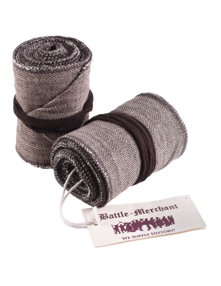 Chaussettes médiévales à torsades avec motif épi