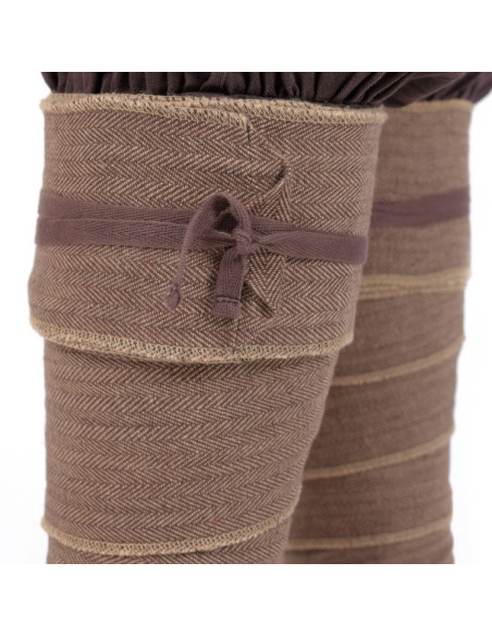 Chaussettes médiévales à torsades avec motif épi