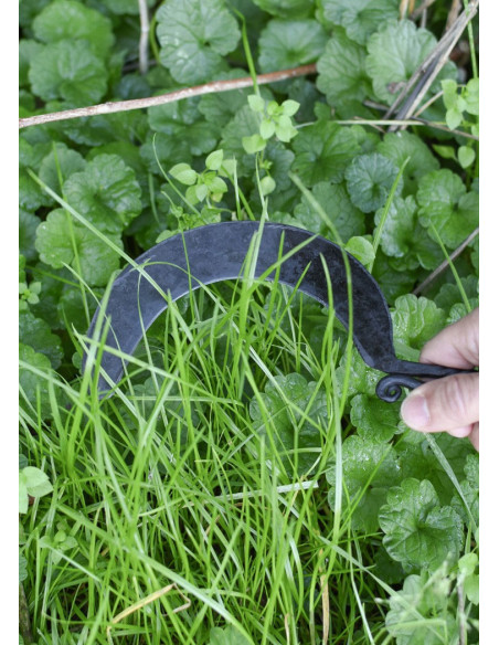 Faucille médiévale en acier forgé