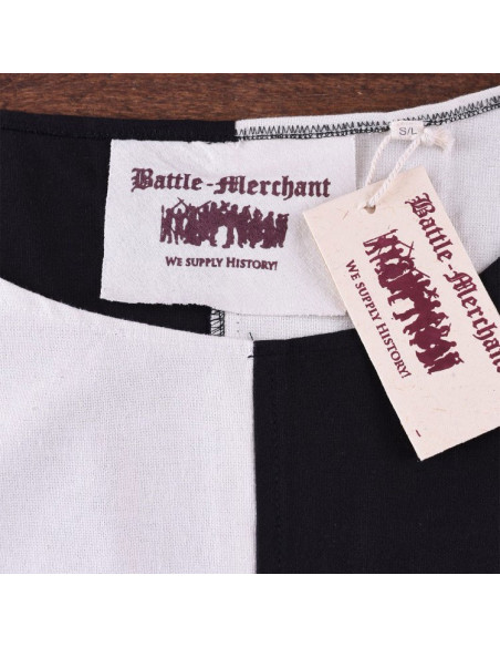 Surcot médiéval écartelé noir et blanc