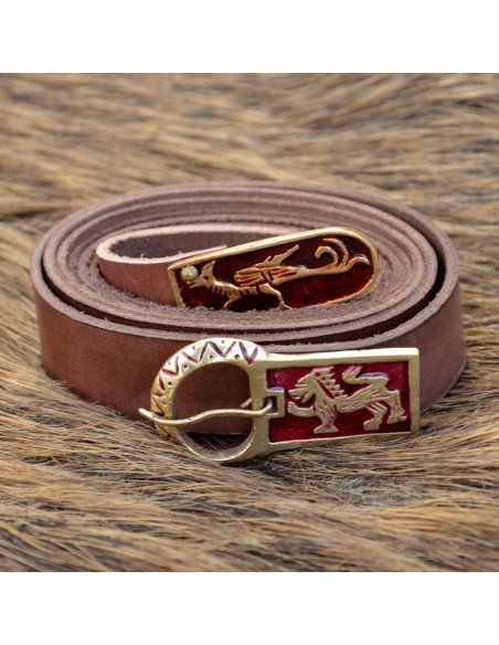 Longue ceinture médiévale avec des lions
