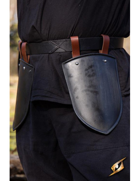 Glands médiévaux d'écuyer, finition...