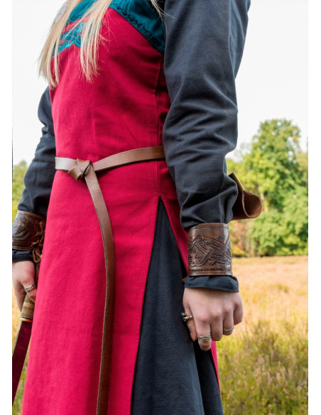 Robe tablier Viking Hilja rouge avec...