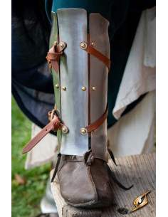 Renegade Adventurer Greaves, finition polie 2