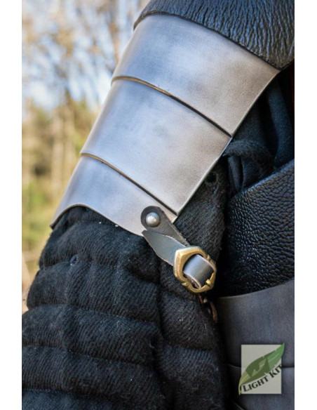 Épaulières médiévales des gardes du...