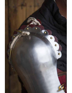 Epaulettes de paladin, finition cuir rouge 2
