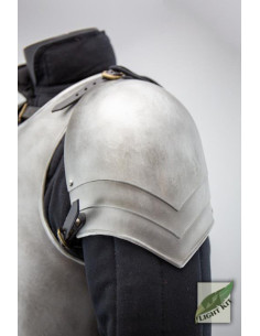 Épaulières mercenaires en polyuréthane, Epic Armoury 2