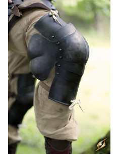 Genouillères médiévales avec protection latérale,...