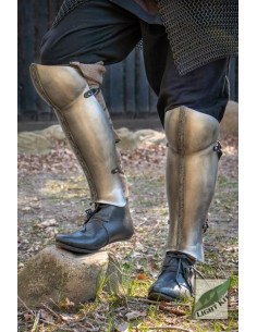 Nordic Greaves en polyuréthane, Epic Armoury