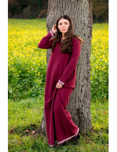 Robe longue viking modèle Brigida, couleur rouge 2