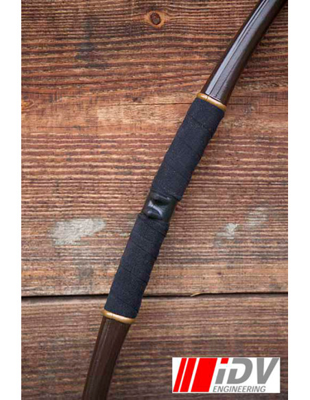 Arc médiéval en or IDV. 140cm. long