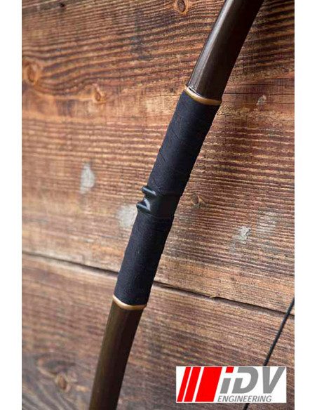 Arc médiéval en or IDV. 140cm. long