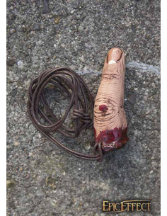 Pendentif avec doigt coupé d'une personne en guise de...