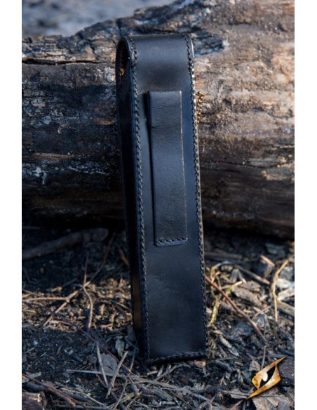 Couverts médiévaux à couvercle noir :...